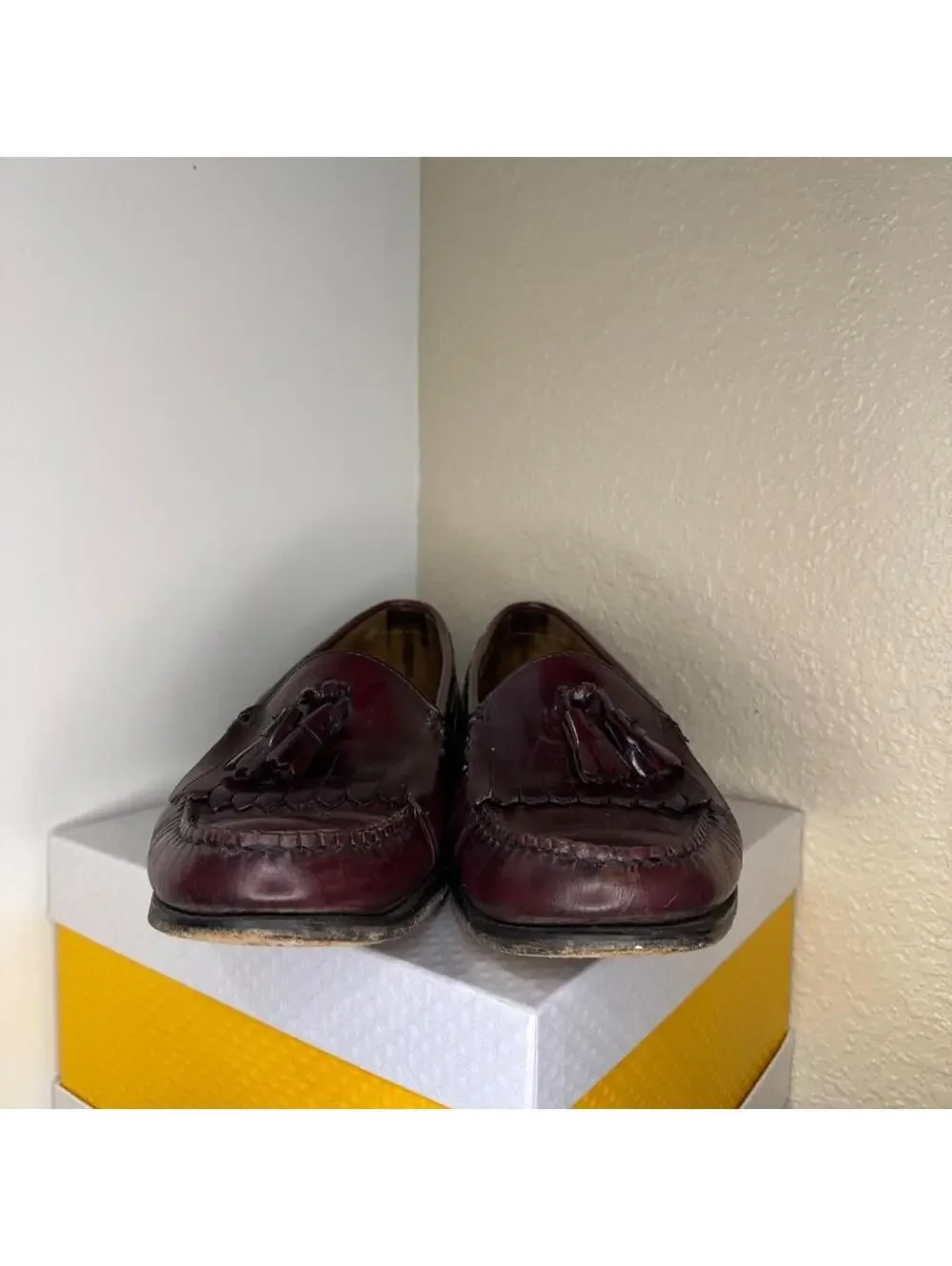 🍷 G.H. Bass & Co. Tassel Loafers – Men’s Size 9 🍷